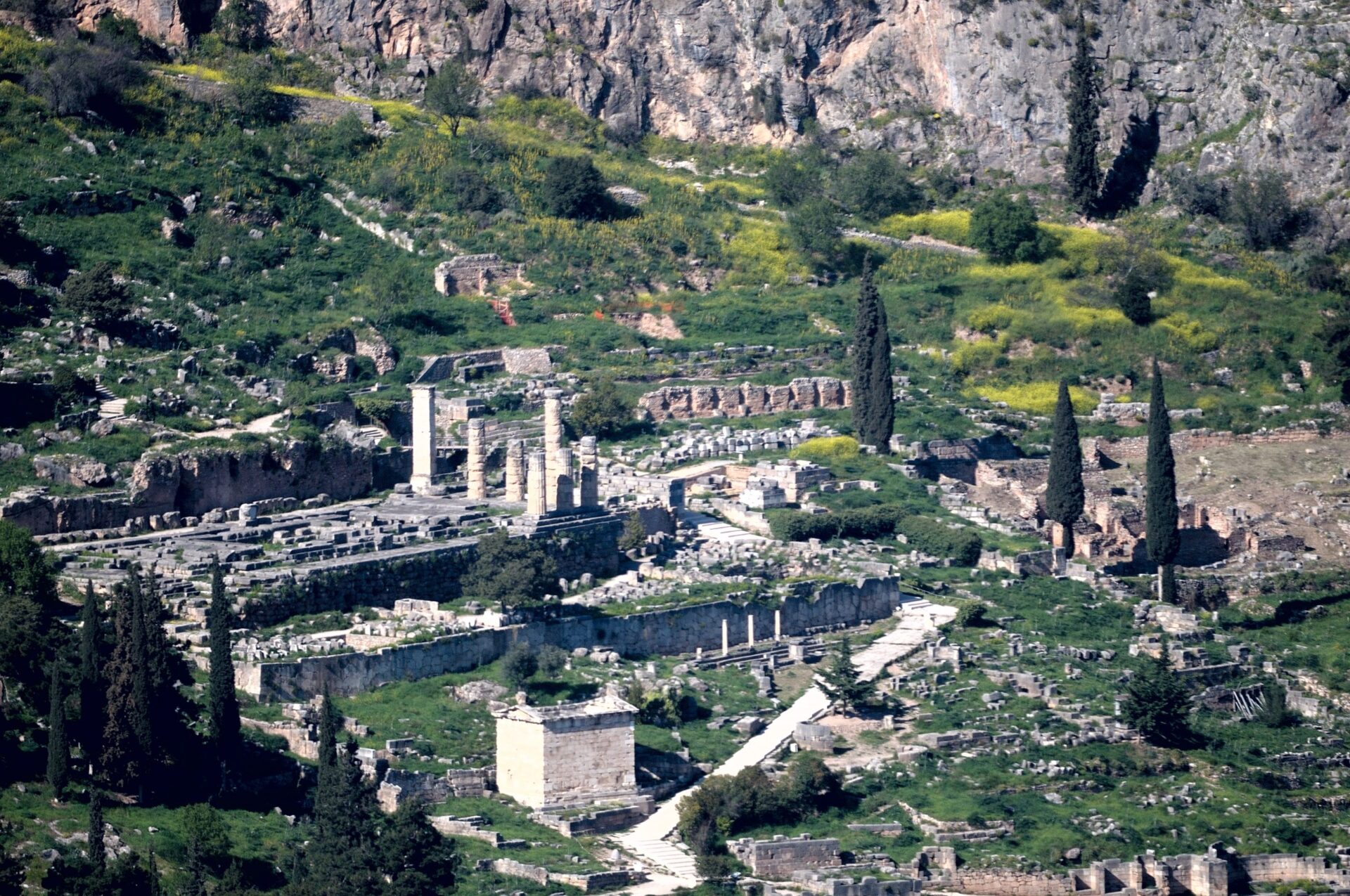 Μελέτη προστασίας από καταπτώσεις σε τμήμα της Ε.Ο. Αράχωβας - Δελφών, στην περιοχή του Αρχαιολογικού Χώρου Δελφών