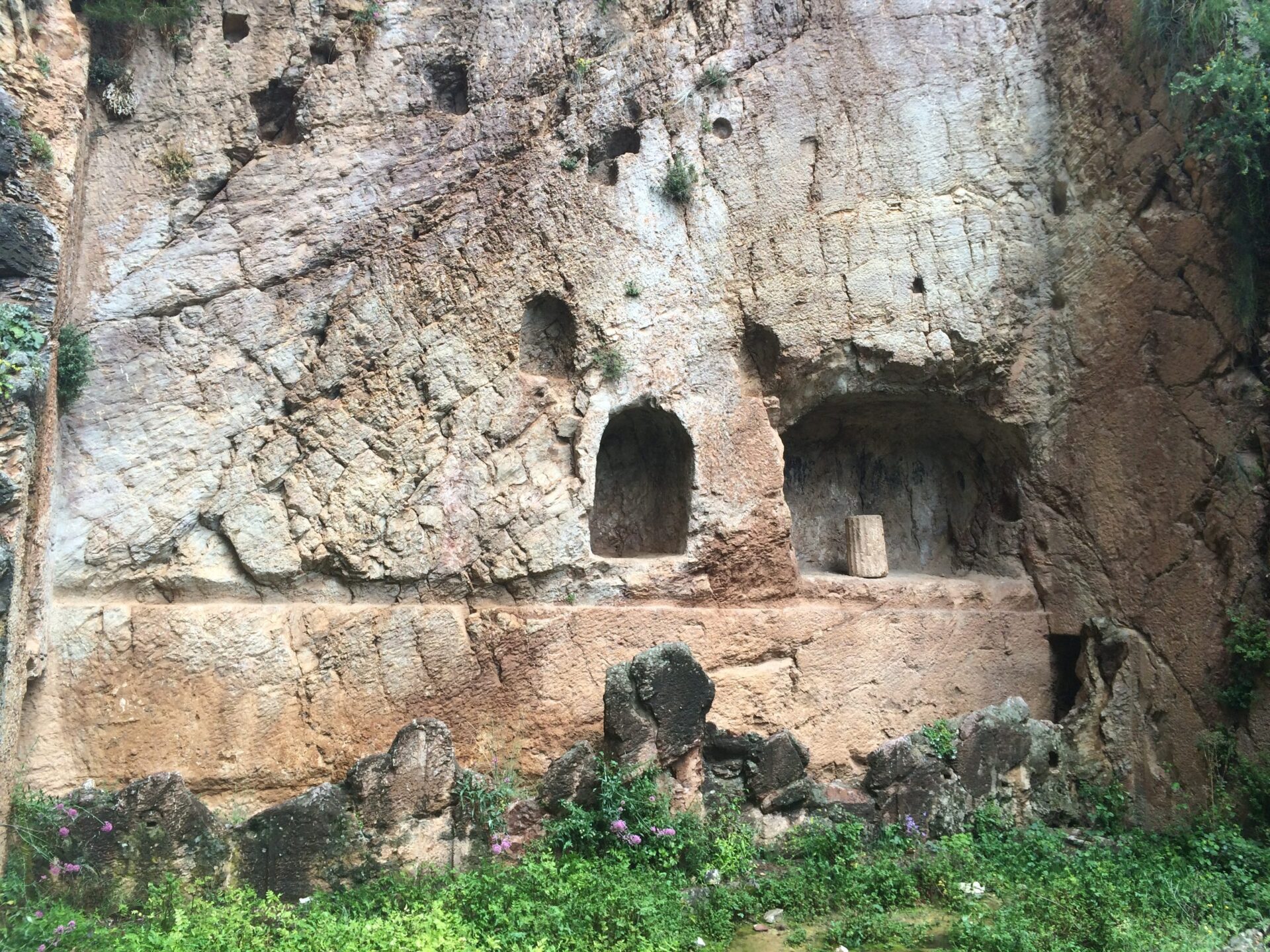 Μελέτη προστασίας από καταπτώσεις σε τμήμα της Ε.Ο. Αράχωβας - Δελφών, στην περιοχή του Αρχαιολογικού Χώρου Δελφών